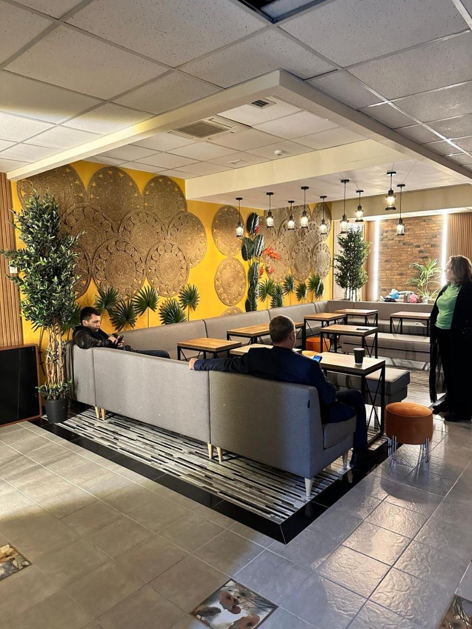Tropica Inn Hotel Ереван Екстериор снимка