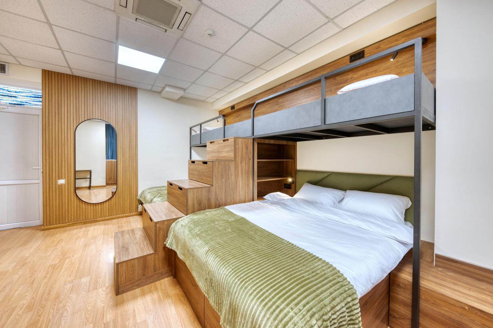 Tropica Inn Hotel Ереван Екстериор снимка