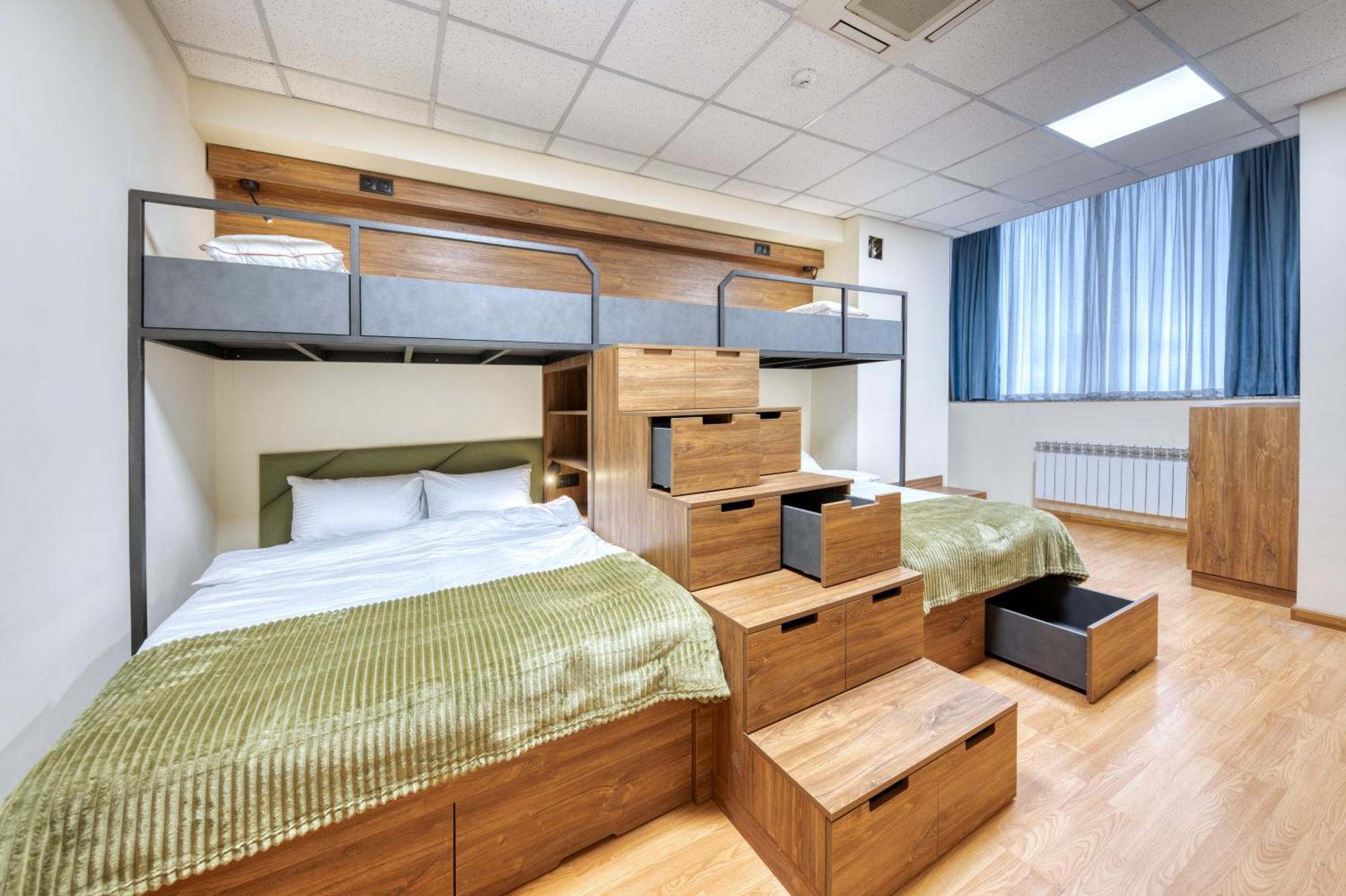Tropica Inn Hotel Ереван Екстериор снимка