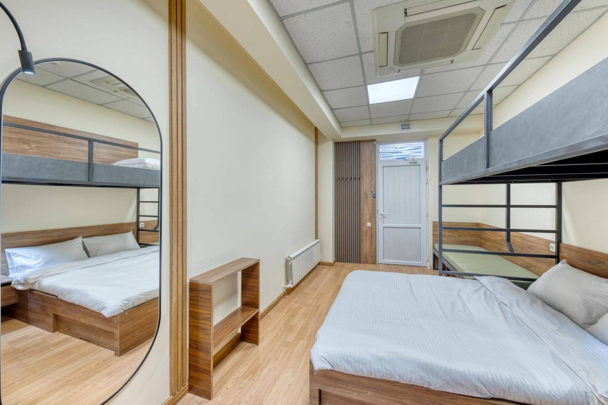 Tropica Inn Hotel Ереван Екстериор снимка