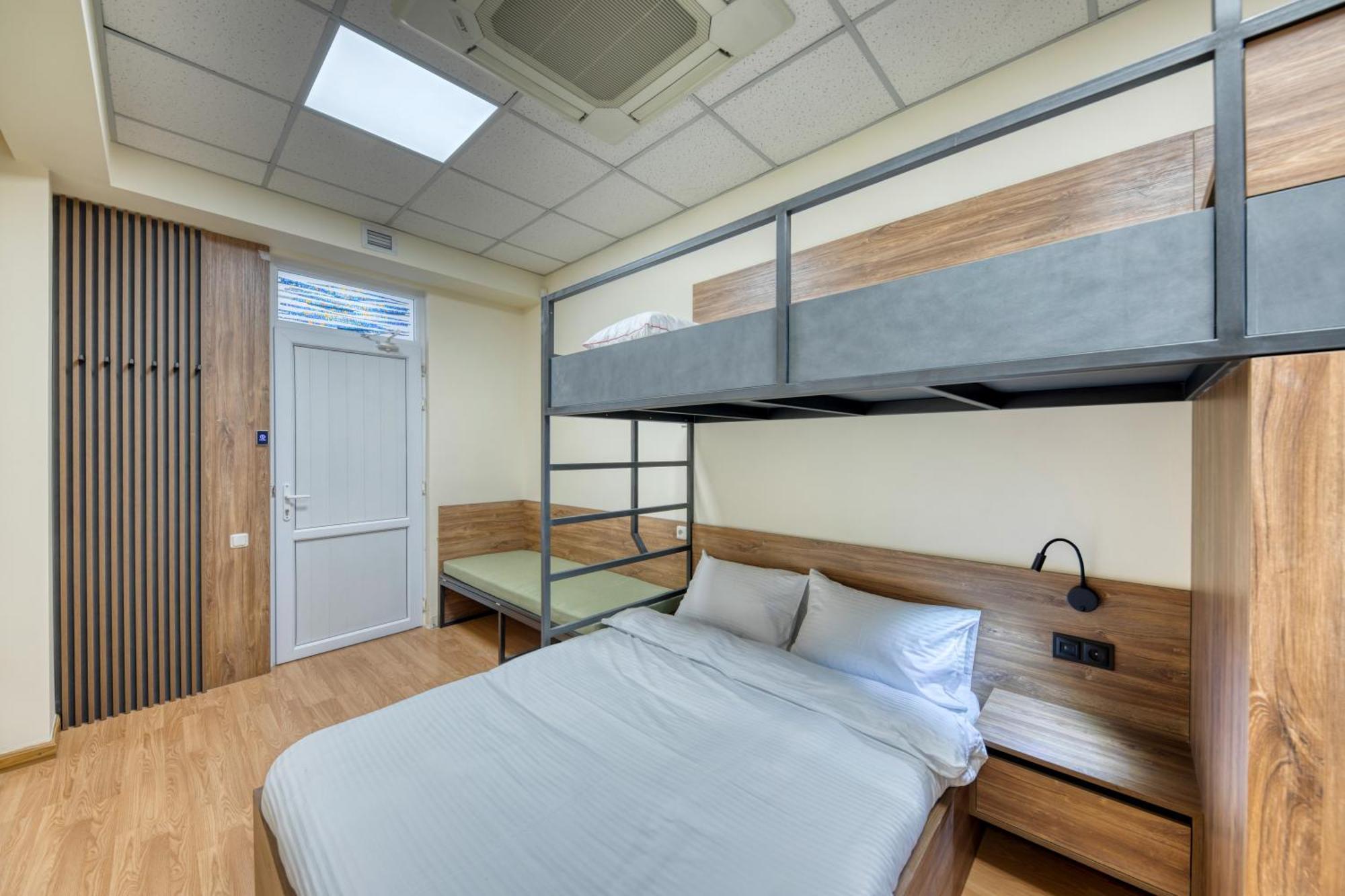 Tropica Inn Hotel Ереван Екстериор снимка